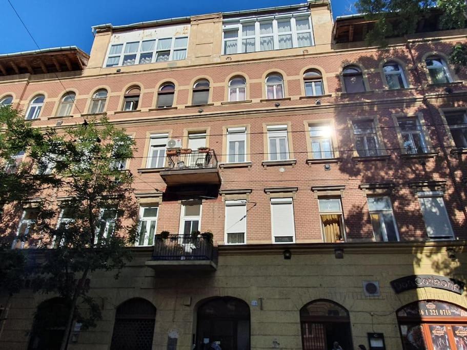شقة Nefelejcs Near The Keleti Railway Station بودابست المظهر الخارجي الصورة